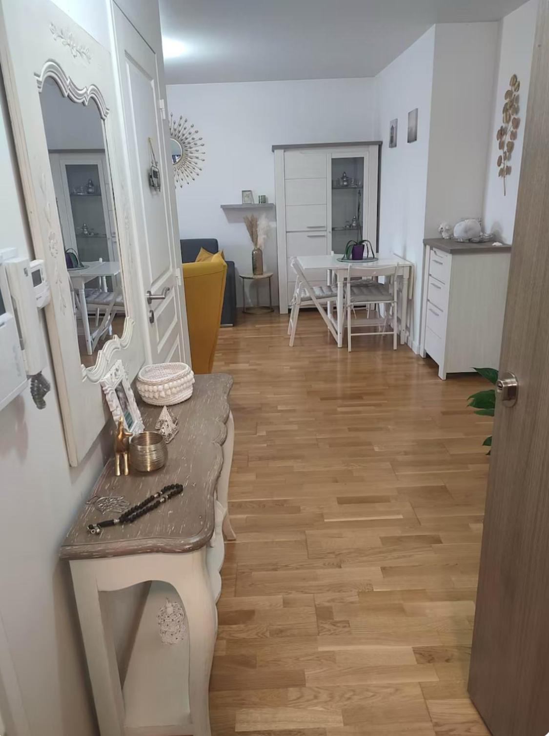 Logement A Cote De L'Aeroport Orly Athis-Mons Exterior photo